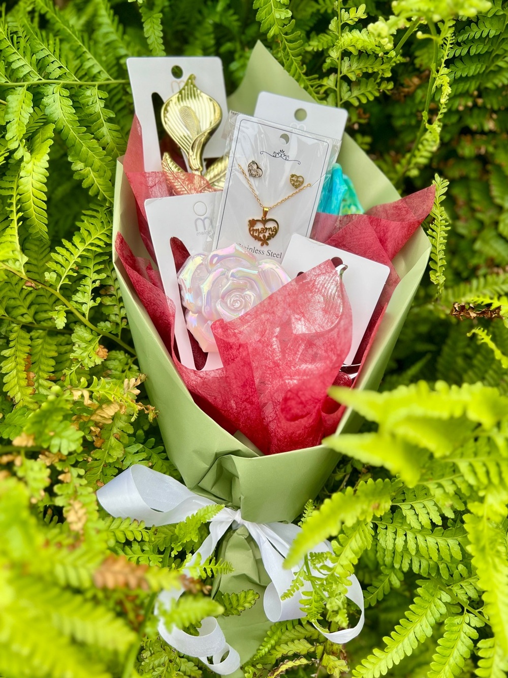 Forever Bouquet & Accessory Gift 💝
